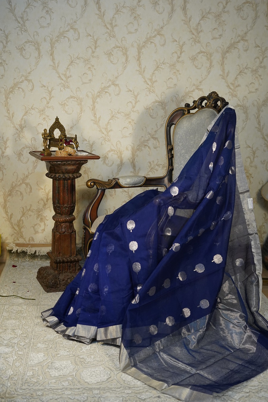 The neel kargha pushp