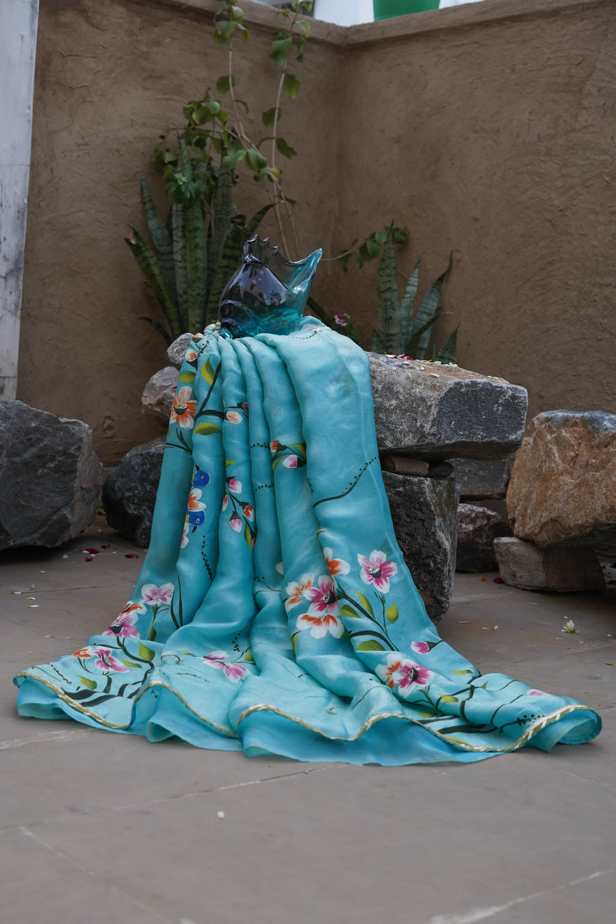 The turquoise garden